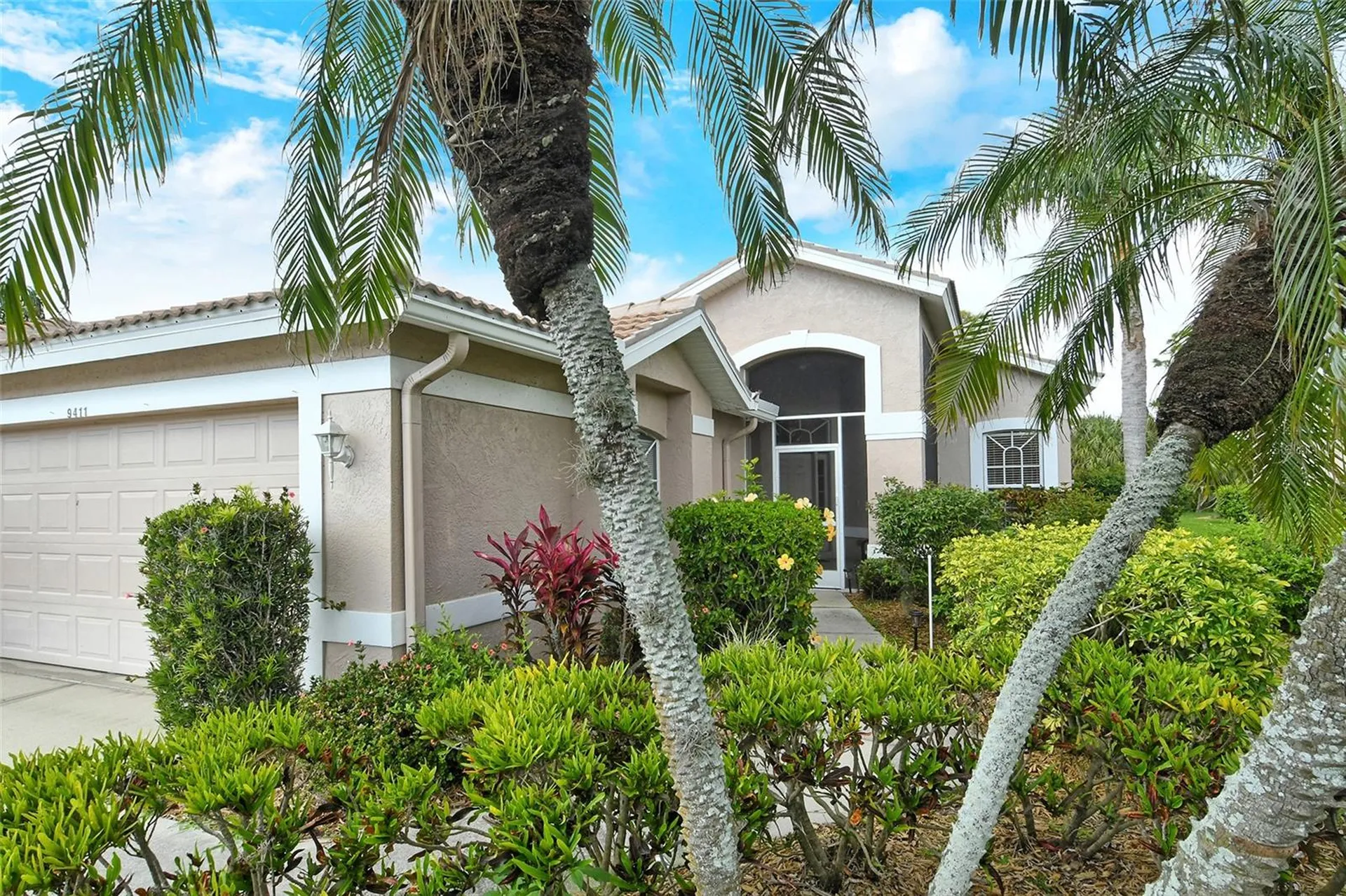9411 Forest Hills Circle Sarasota FL 34238