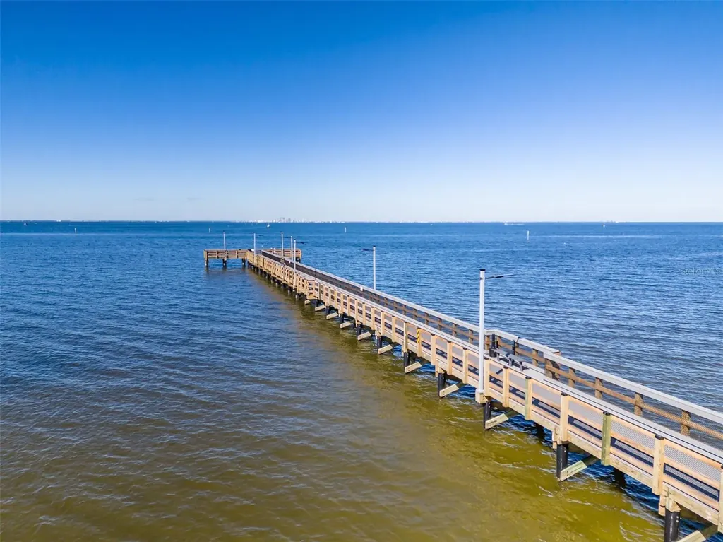 547 Bahia Beach Boulevard Ruskin FL 33570