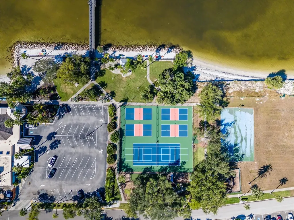 547 Bahia Beach Boulevard Ruskin FL 33570
