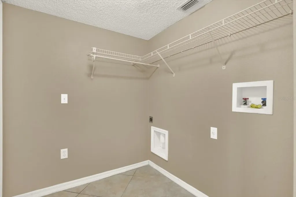 6213 Venezia Place Riverview FL 33578