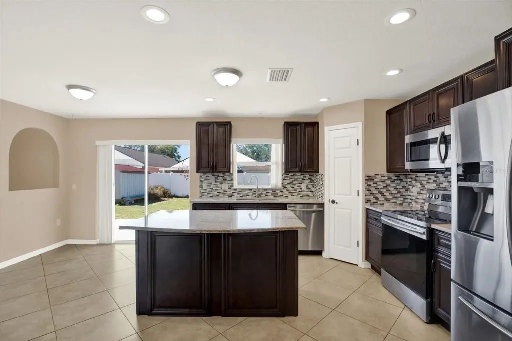 6213 Venezia Place Riverview FL 33578