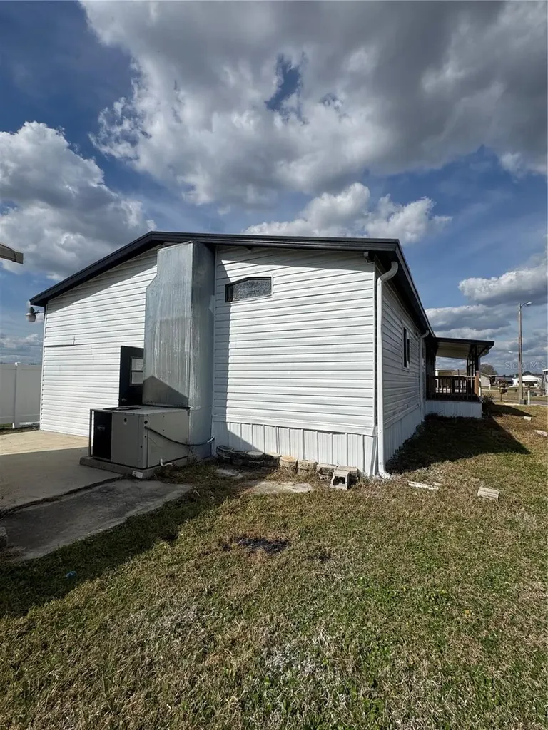 5035 Southshore Drive Polk City FL 33868