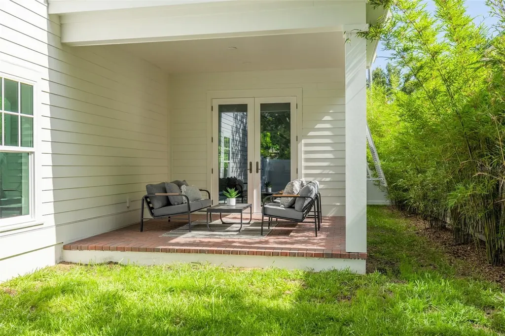 1309 17th Avenue N St Petersburg FL 33704