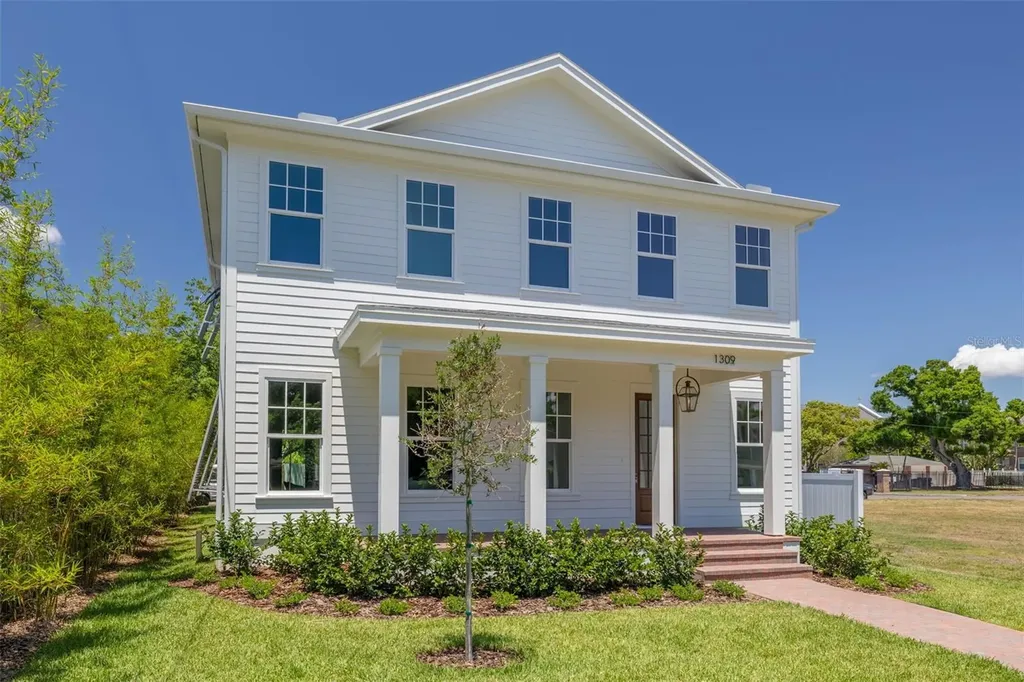 1309 17th Avenue N St Petersburg FL 33704