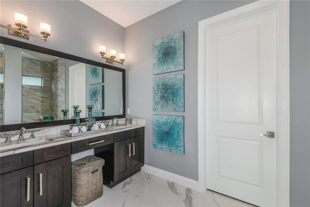 5052 Simons Court Lakewood Ranch FL 34211