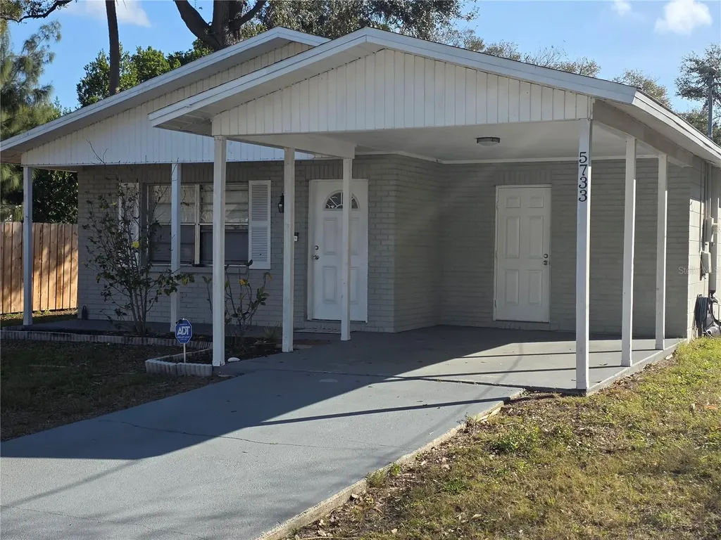 5733 66th Lane N St Petersburg FL 33709