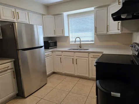 5733 66th Lane N St Petersburg FL 33709