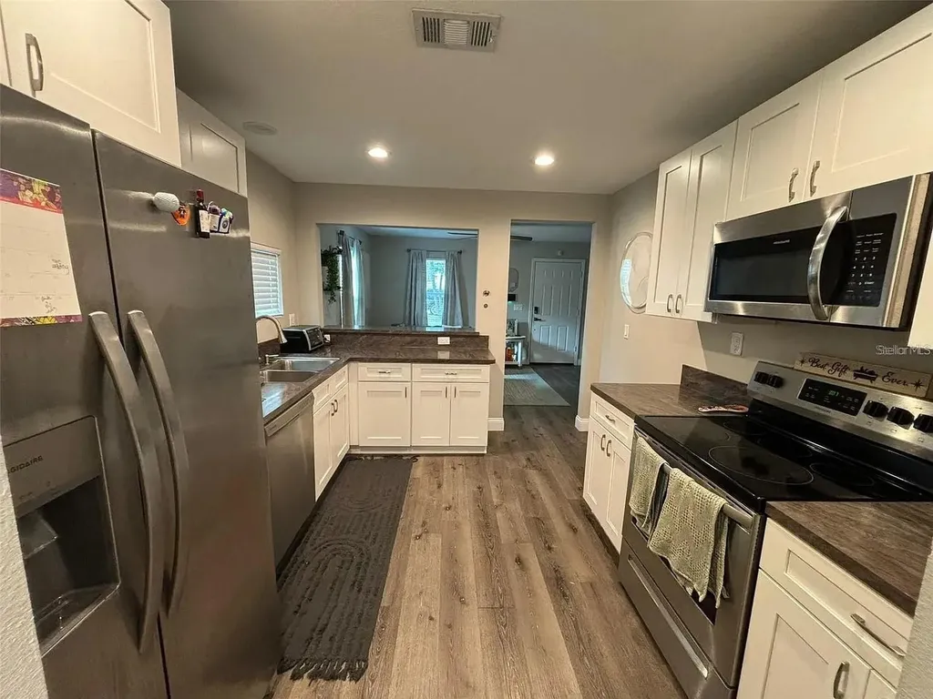 2007 E Henry Avenue Tampa FL 33610