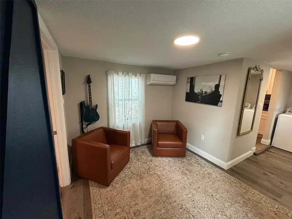 2007 E Henry Avenue Tampa FL 33610