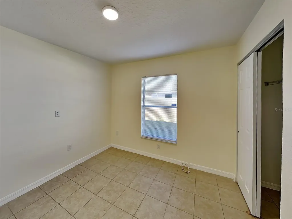 465 Oak Drive Tavares FL 32778