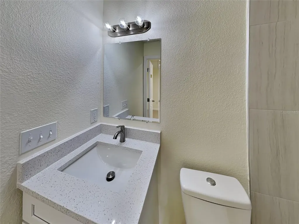 465 Oak Drive Tavares FL 32778