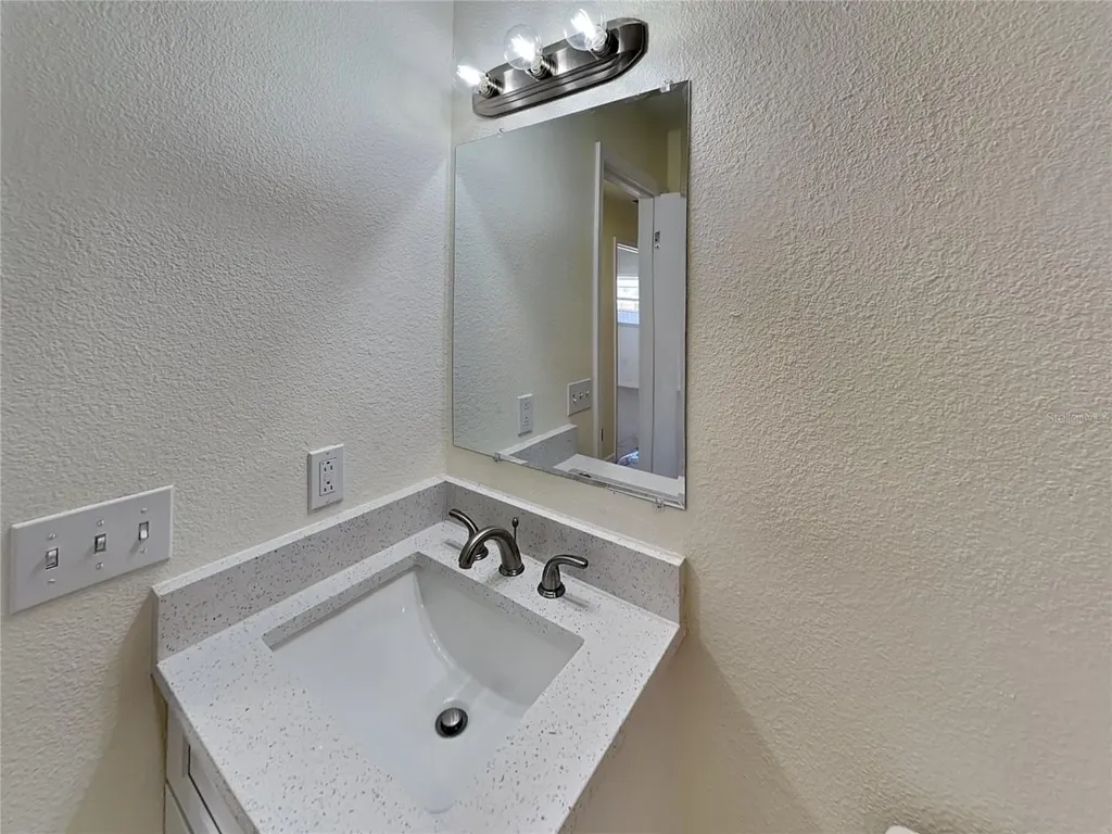 465 Oak Drive Tavares FL 32778