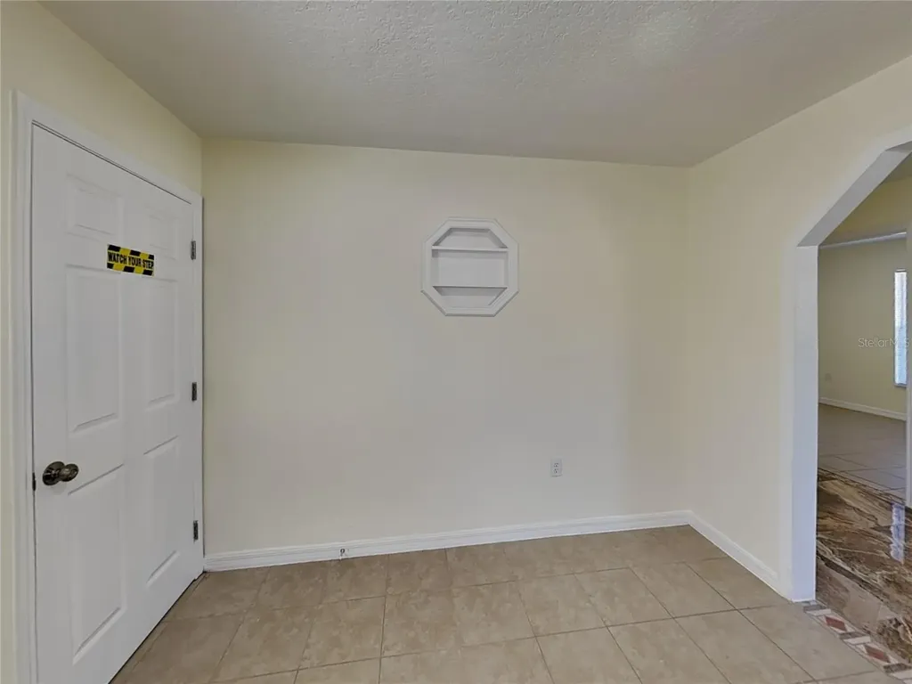 465 Oak Drive Tavares FL 32778