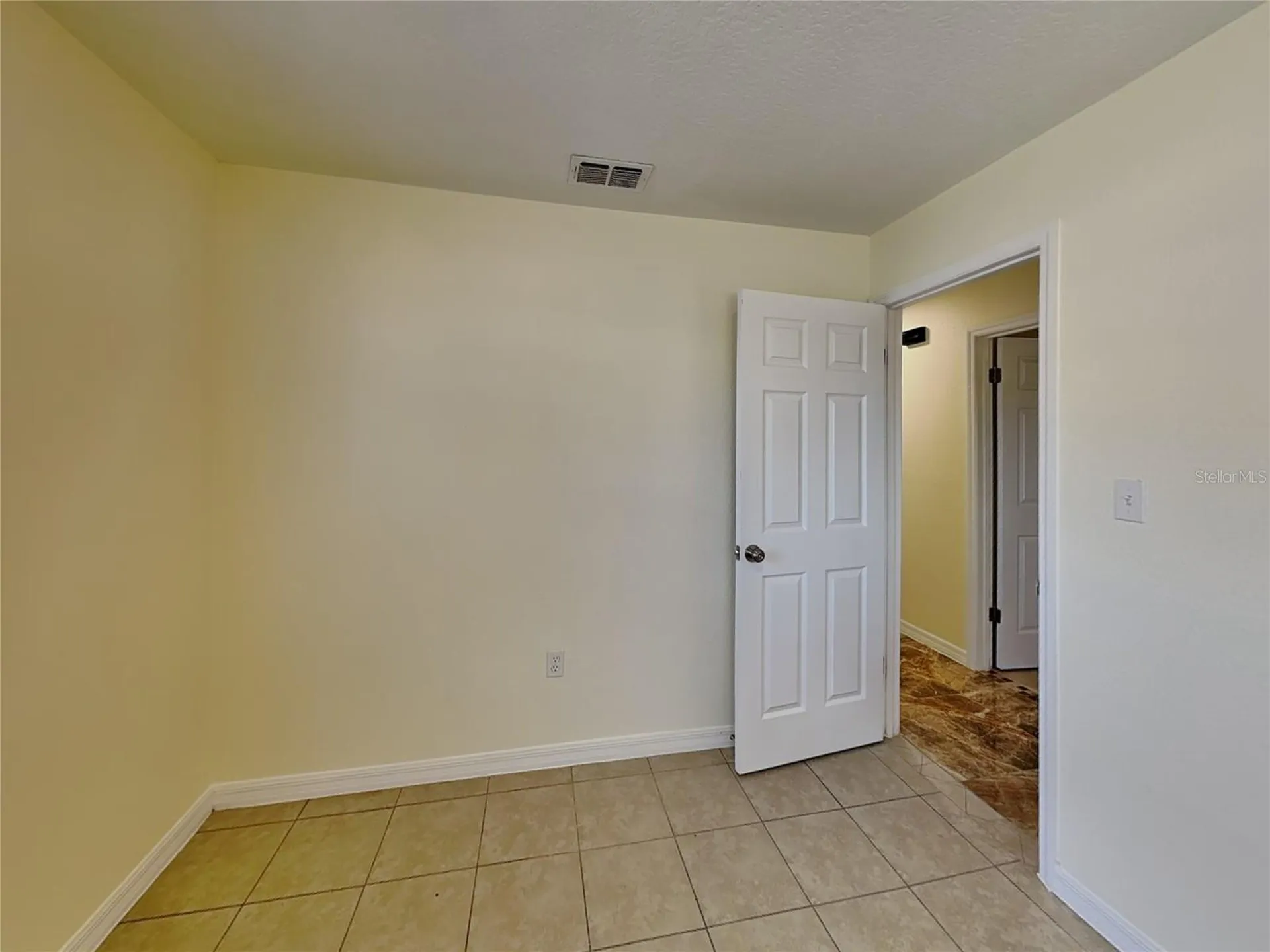 465 Oak Drive Tavares FL 32778