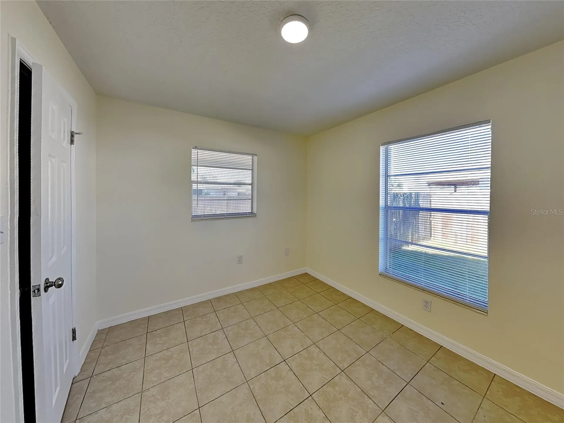 465 Oak Drive Tavares FL 32778