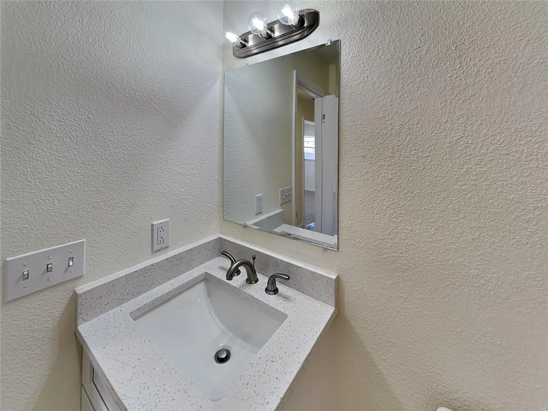 465 Oak Drive Tavares FL 32778