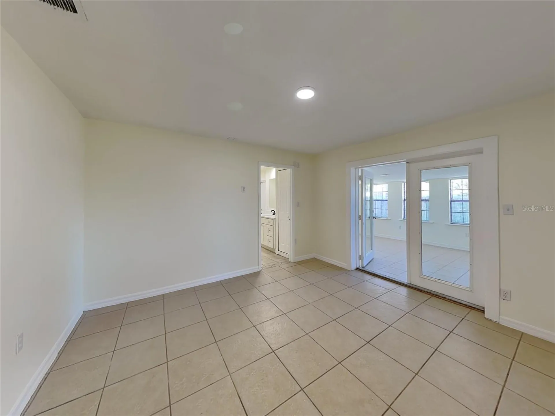 465 Oak Drive Tavares FL 32778