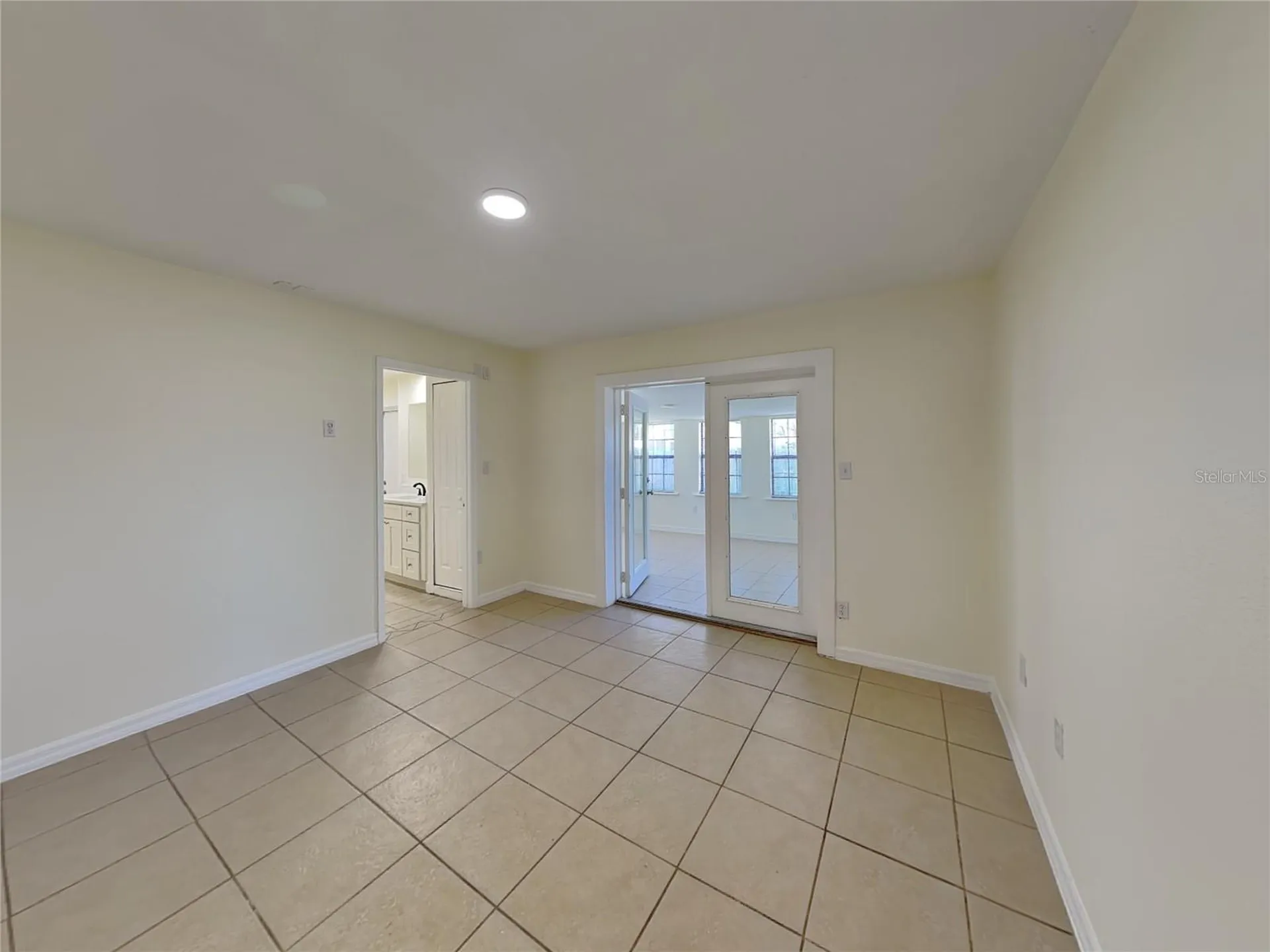 465 Oak Drive Tavares FL 32778