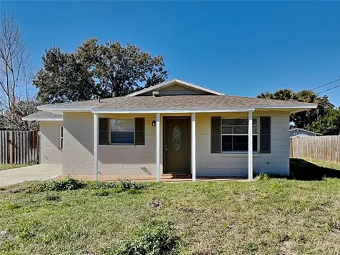 465 Oak Drive Tavares FL 32778