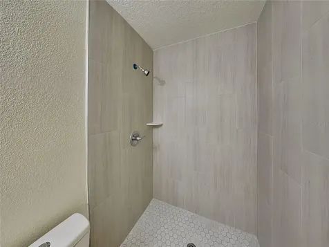 465 Oak Drive Tavares FL 32778