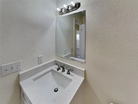 465 Oak Drive Tavares FL 32778