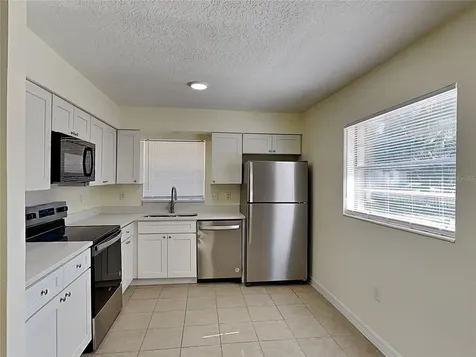 465 Oak Drive Tavares FL 32778