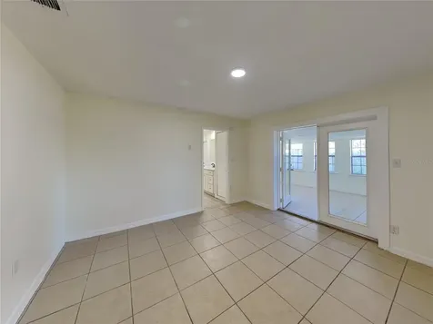 465 Oak Drive Tavares FL 32778