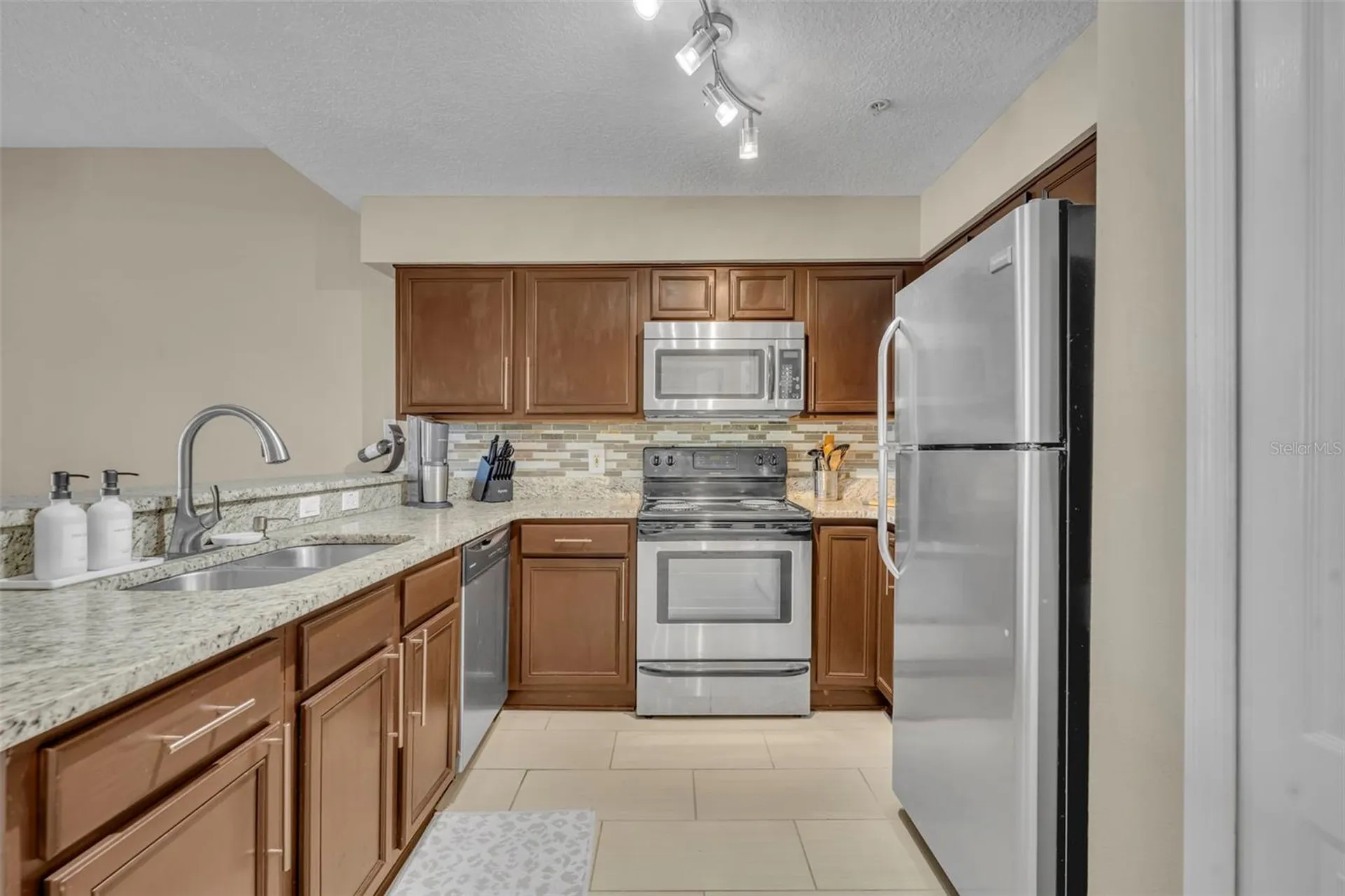 676 Sandy Neck Lane Altamonte Springs FL 32714