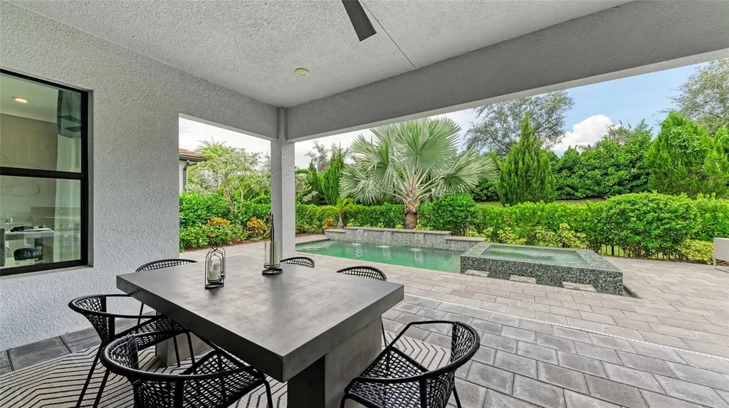 5056 Simons Court Lakewood Ranch FL 34211
