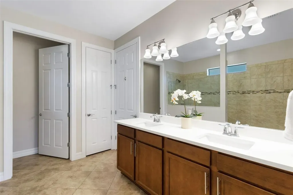 5856 Snowy Egret Drive Sarasota FL 34238