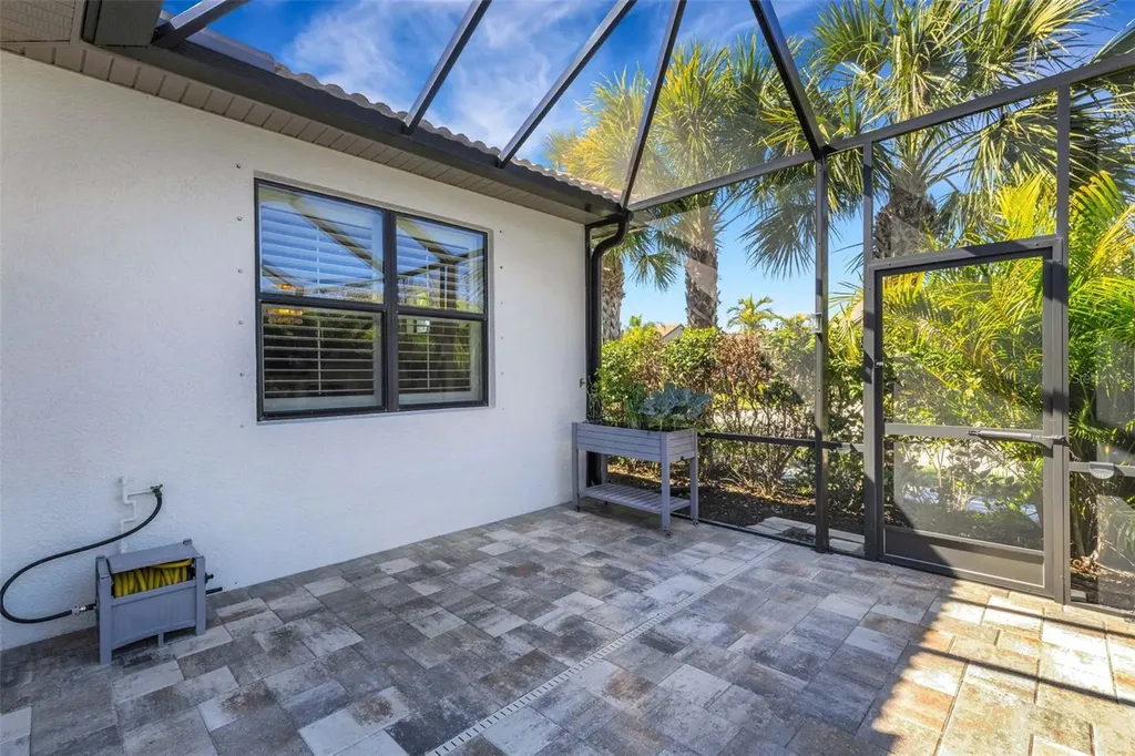 5856 Snowy Egret Drive Sarasota FL 34238