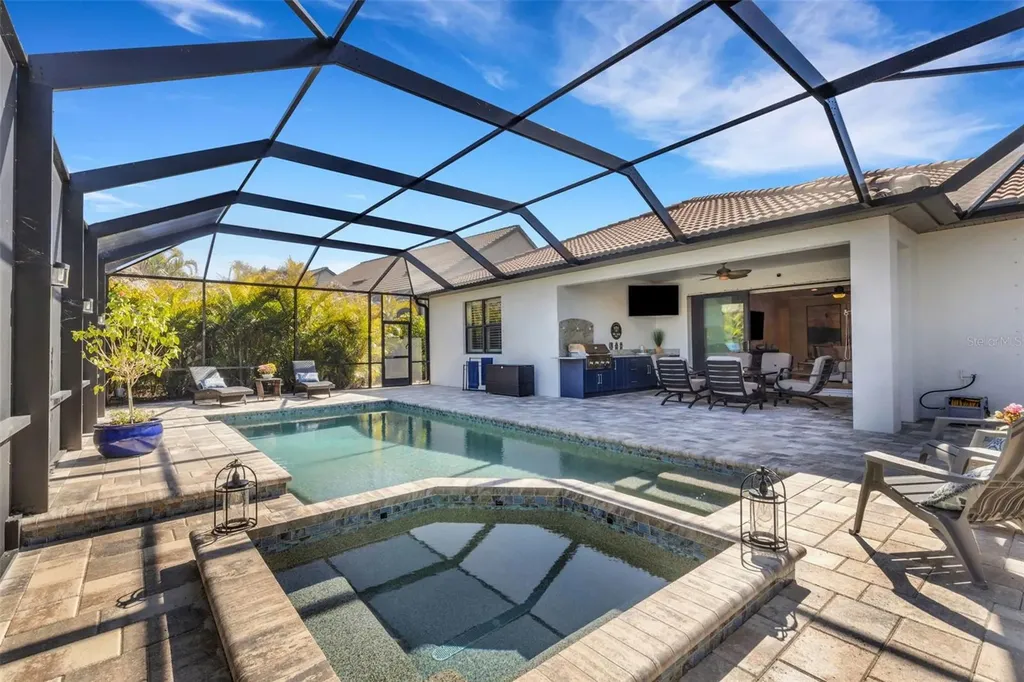 5856 Snowy Egret Drive Sarasota FL 34238