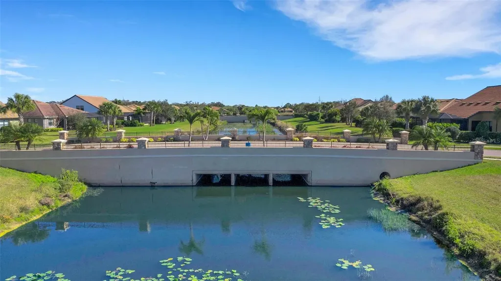 5856 Snowy Egret Drive Sarasota FL 34238