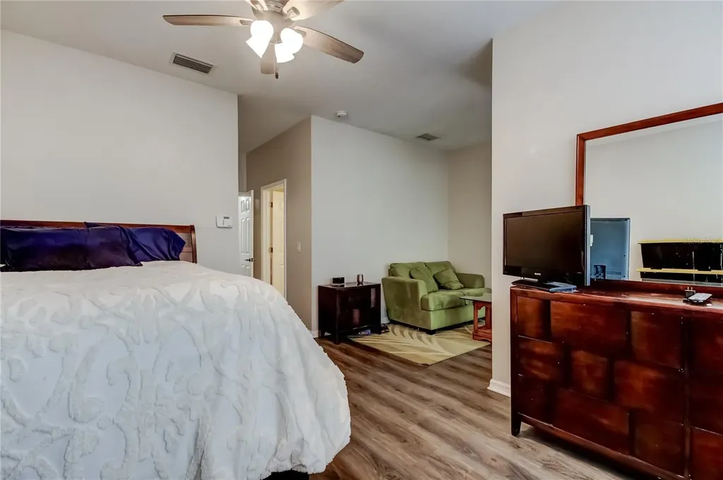 12660 Silverdale Street Tampa FL 33626