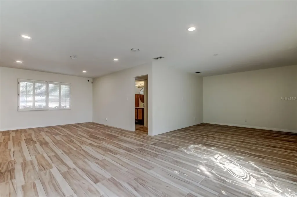 3936 E Eden Roc Circle Tampa FL 33634