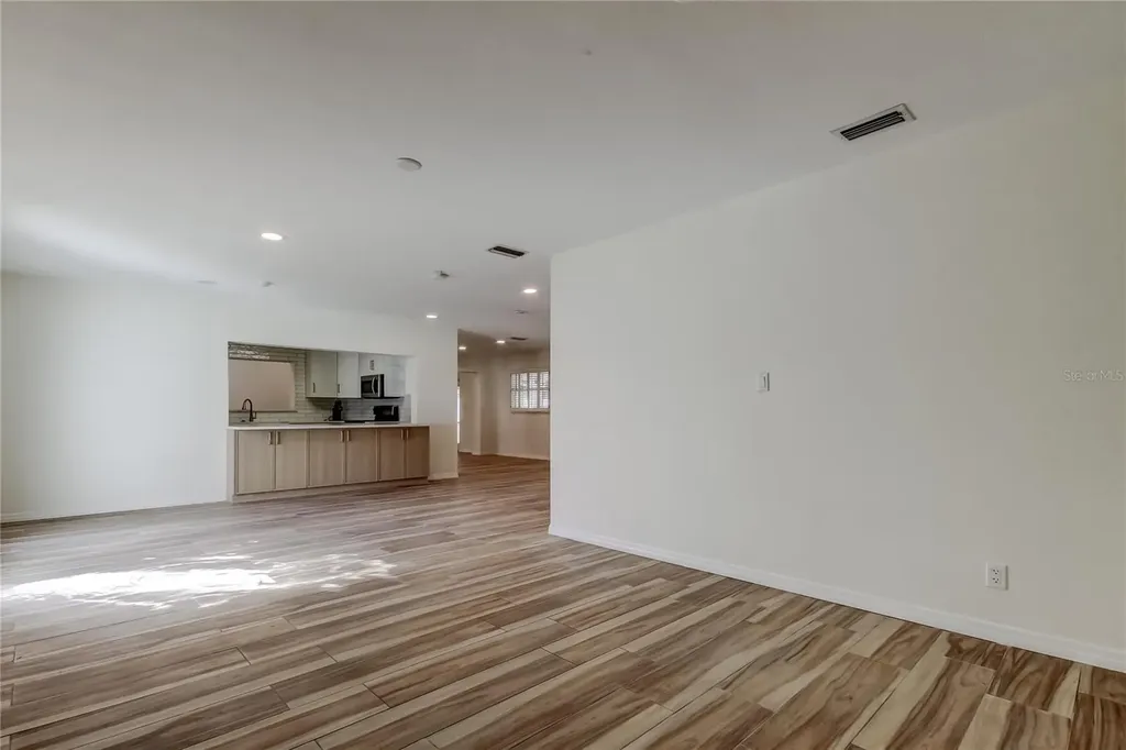 3936 E Eden Roc Circle Tampa FL 33634