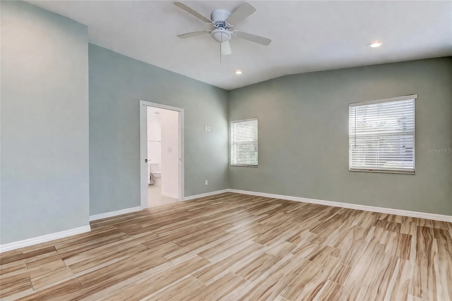 3936 E Eden Roc Circle Tampa FL 33634