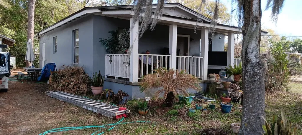 555-565 Lee Road Jacksonville FL 32225