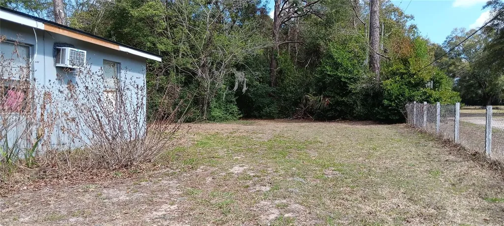 555-565 Lee Road Jacksonville FL 32225