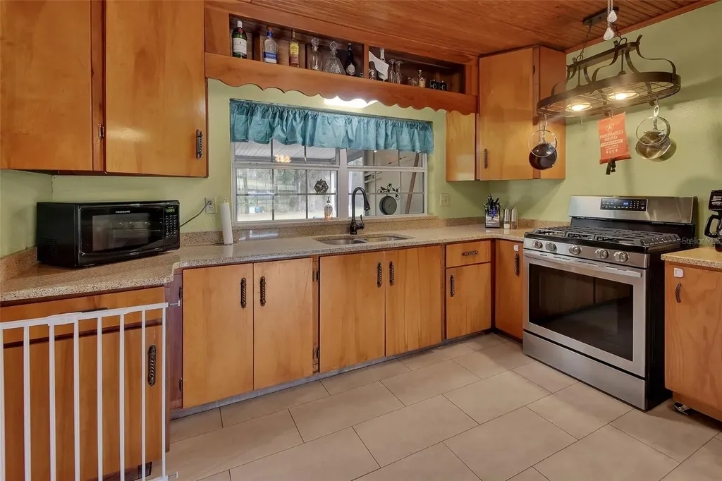 1845 Manor Way Deland FL 32720
