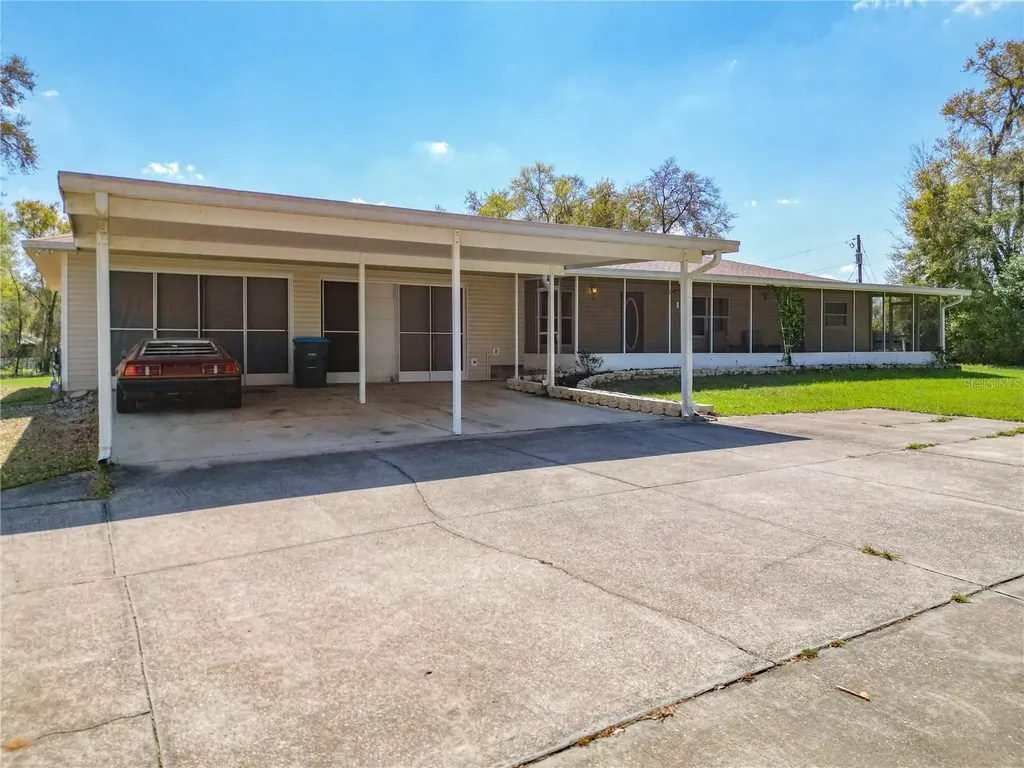 295 Locust Pass Ocala FL 34472