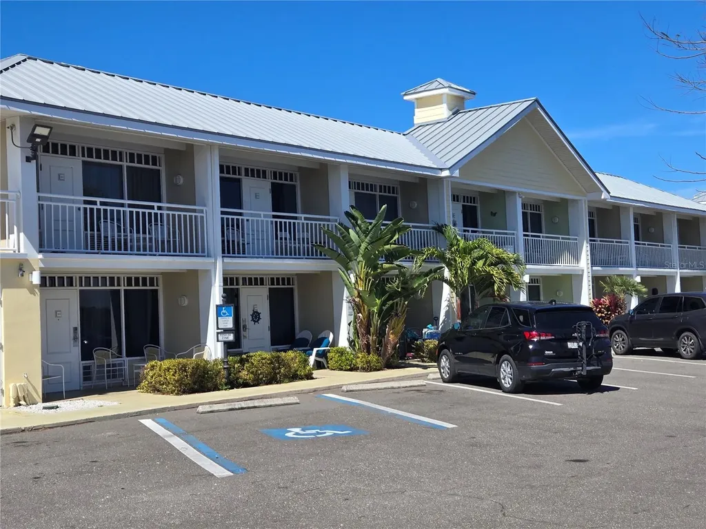 611 Destiny Drive Ruskin FL 33570