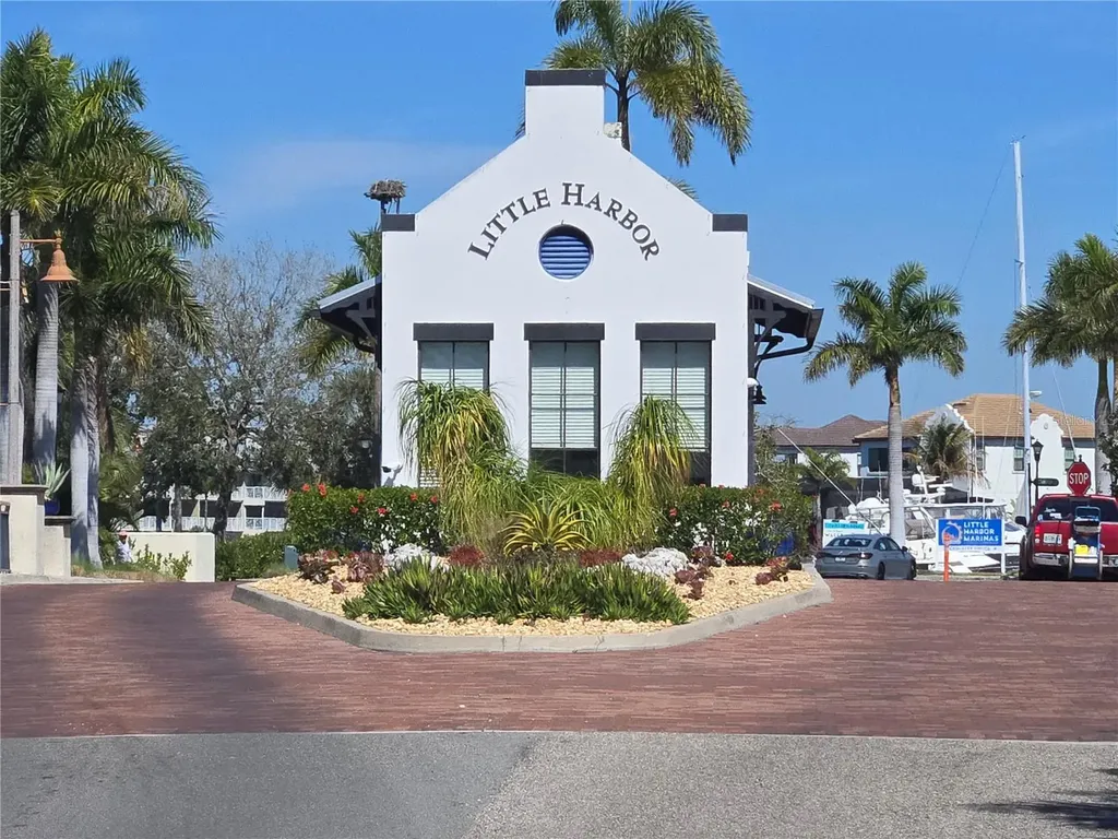 611 Destiny Drive Ruskin FL 33570