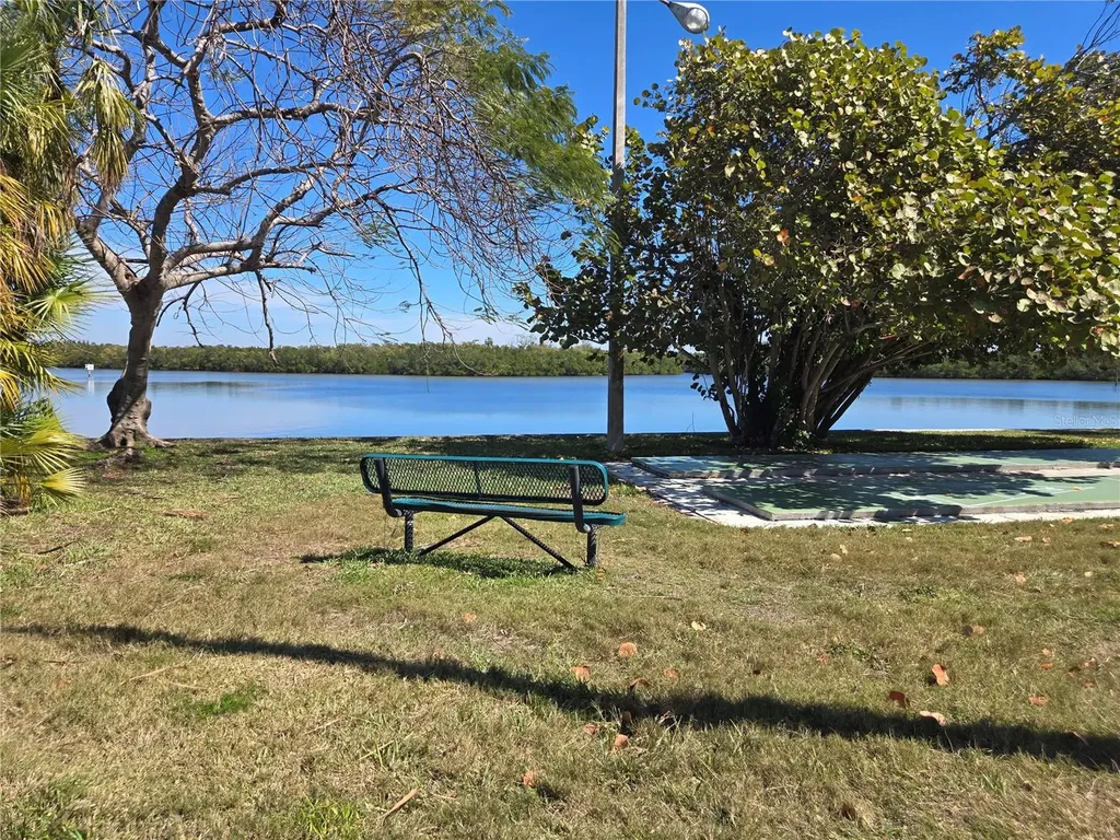 611 Destiny Drive Ruskin FL 33570