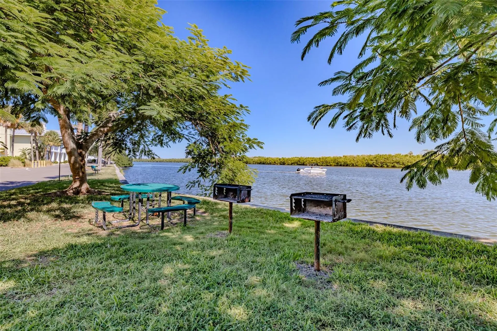611 Destiny Drive Ruskin FL 33570