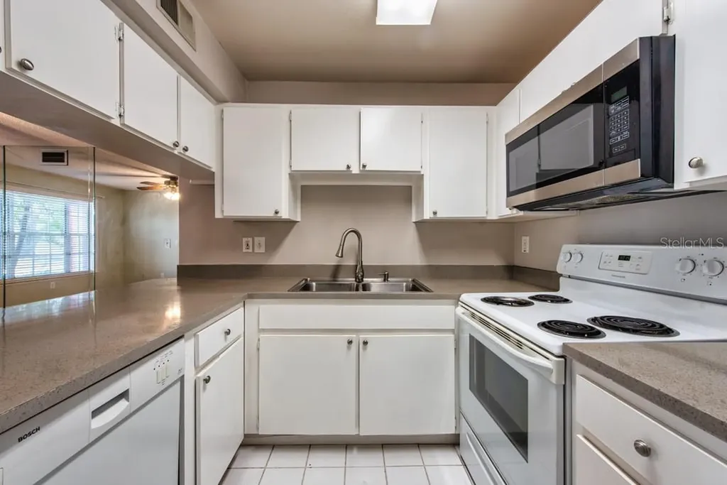 3002 W Cleveland Street Tampa FL 33609