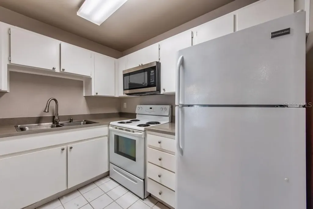 3002 W Cleveland Street Tampa FL 33609