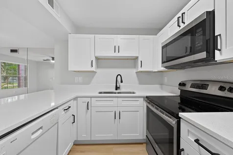 3002 W Cleveland Street Tampa FL 33609