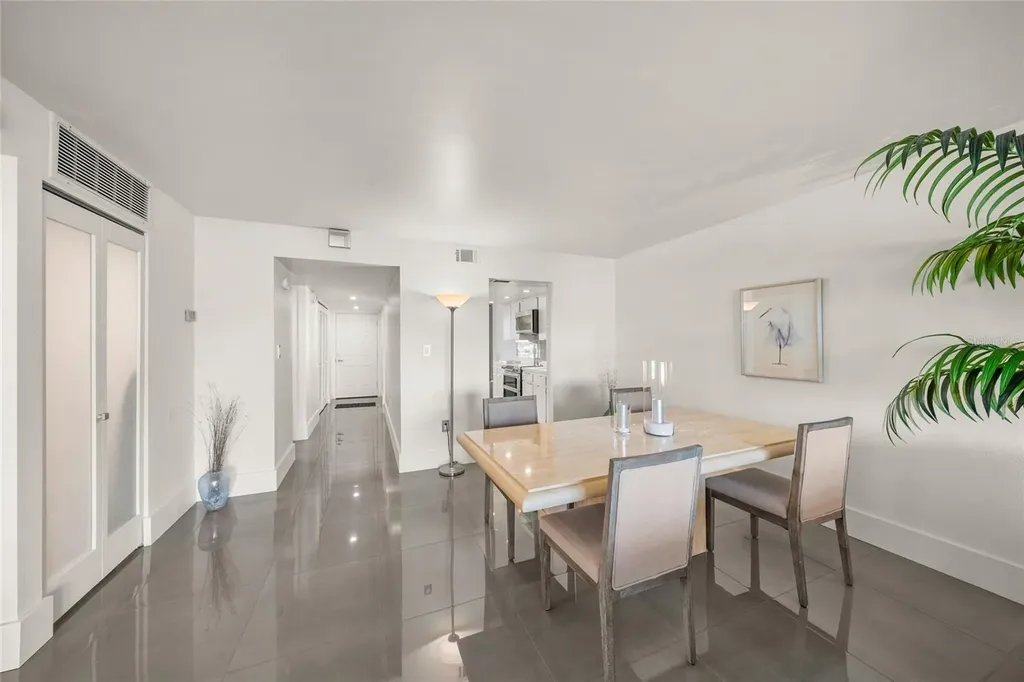 420 Beach Road Sarasota FL 34242