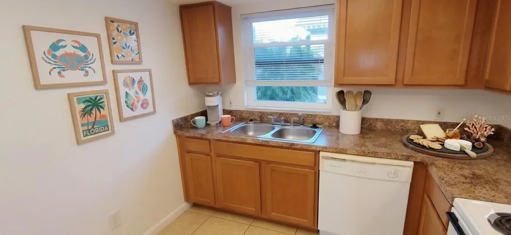 2820 Dupont Street S Gulfport FL 33707